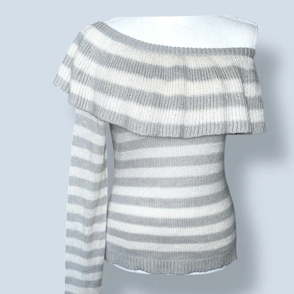 ROMEO & JULIET COTURE Y2K One Shoulder Stripe Sweater Gray & Winter White Size M - Picture 3 of 13